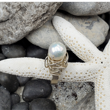 Scalloped Band Pearl Ring