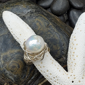 Scalloped Band Pearl Ring