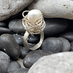 Scalloped Band Pearl Ring